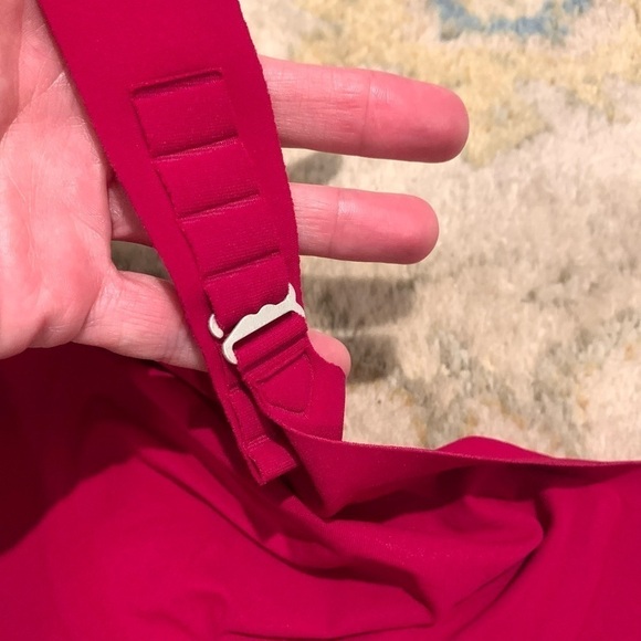 🔥Falke Bra,34D,Cranberry Ergonomic,German Engineered,Price is Firm, Incredible - Picture 7 of 10